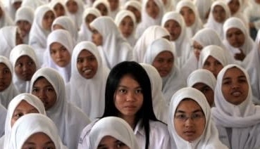 Ilustrasi pemaksaan jilbab di kalangan pelajar (foto: Istimewa)