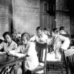 Suasana belajar di Kweekschool Lembang tahun 1931. (Sumber: KITLV, Dokumentasi Malia Nur Alifa)